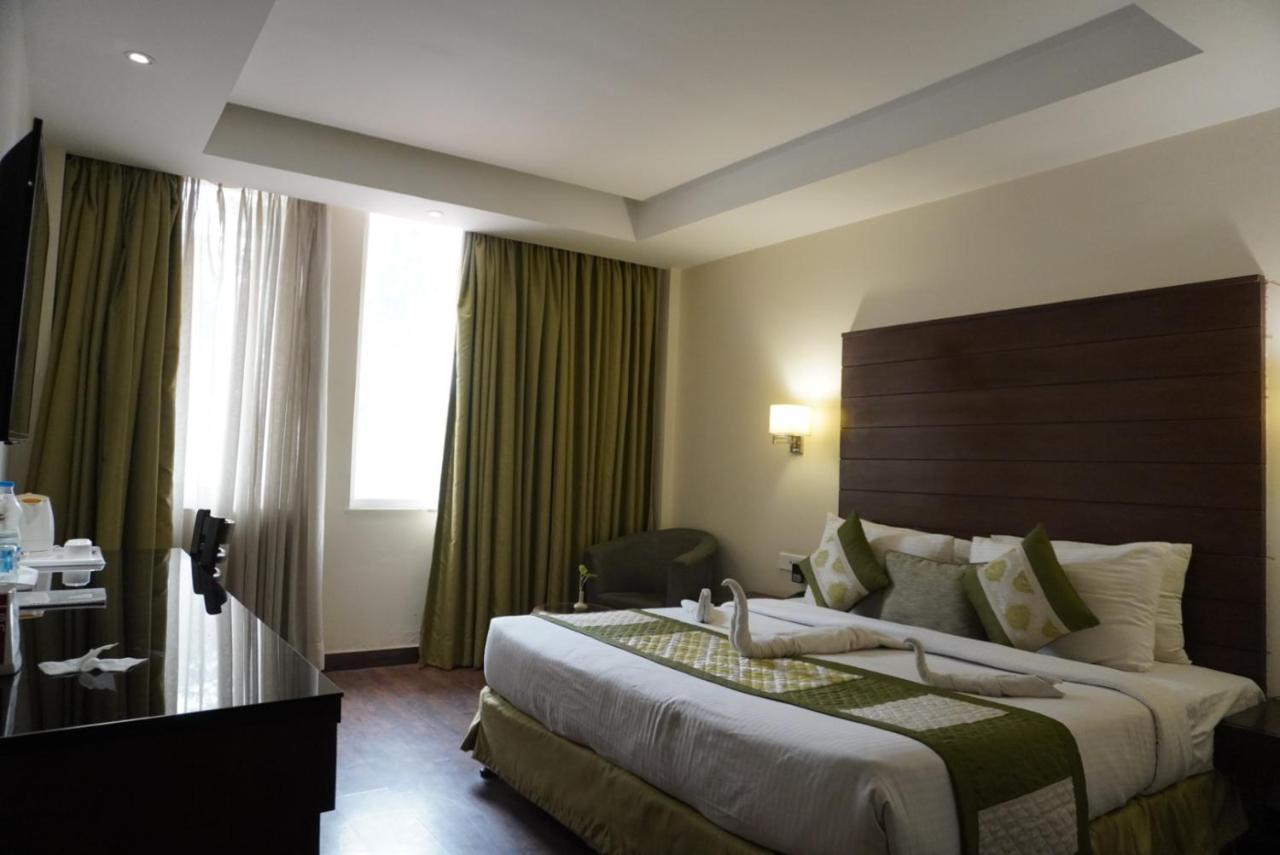 Hotel Aravali Heights Alwar Exterior photo